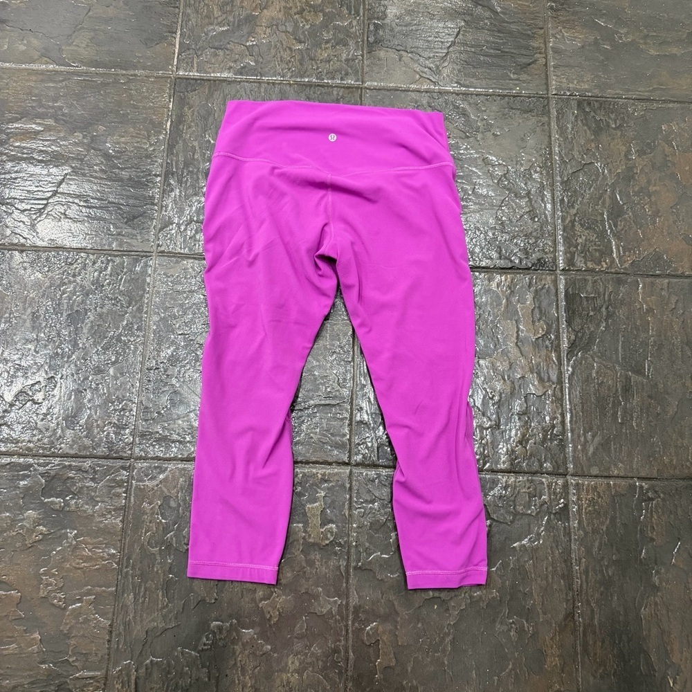Lululemon Purple Capri Leggings High-Rise Athletic Cropped Pants Size 14 - Picture 3 of 9